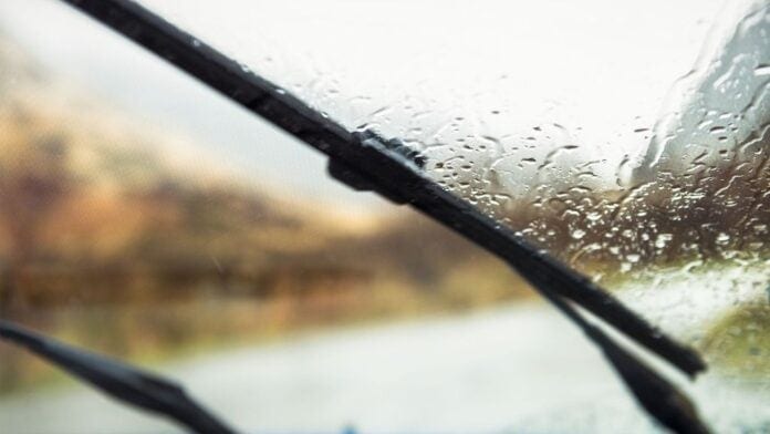 rain-sensing windscreen wipers explained